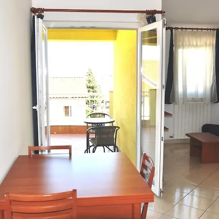 Apartments With A Parking Space Selce, Crikvenica - 11527 * Selce