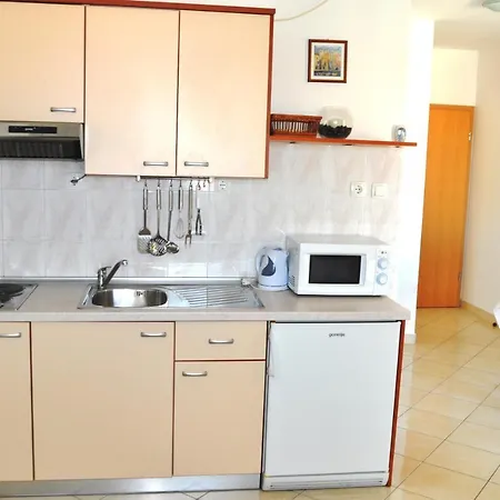 Apartments With A Parking Space Selce, Crikvenica - 11527